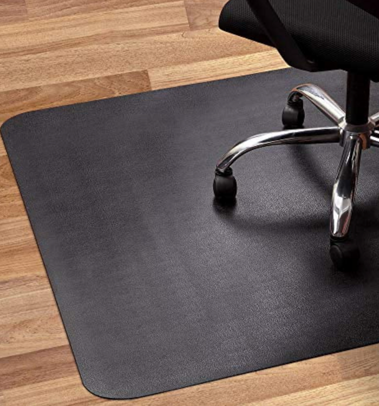 Is Vinyl Flooring Really Scratch Resistant? A Realistic Look for Canadian Homes